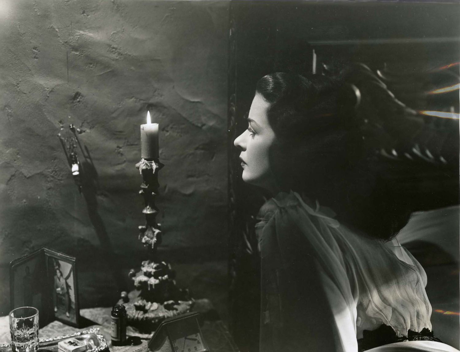 DIETRO LA PORTA CHIUSA Spietati Recensioni e Novità sui Film